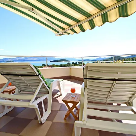 Gusti - Two-bedroom With Balcony And Sea View 아파트 Drače