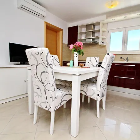 Gusti - Two-bedroom With Balcony And Sea View * Drače