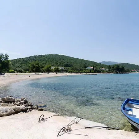 Apartament Gusti - Two-bedroom With Balcony And Sea View