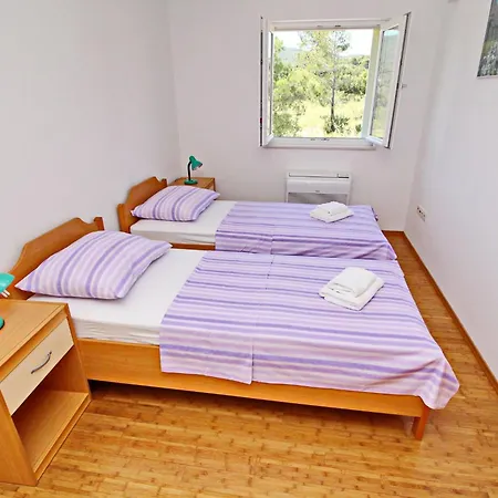 Gusti - Two-bedroom With Balcony And Sea View *