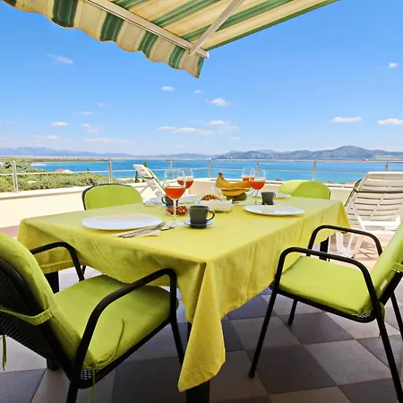 Gusti - Two-bedroom With Balcony And Sea View *